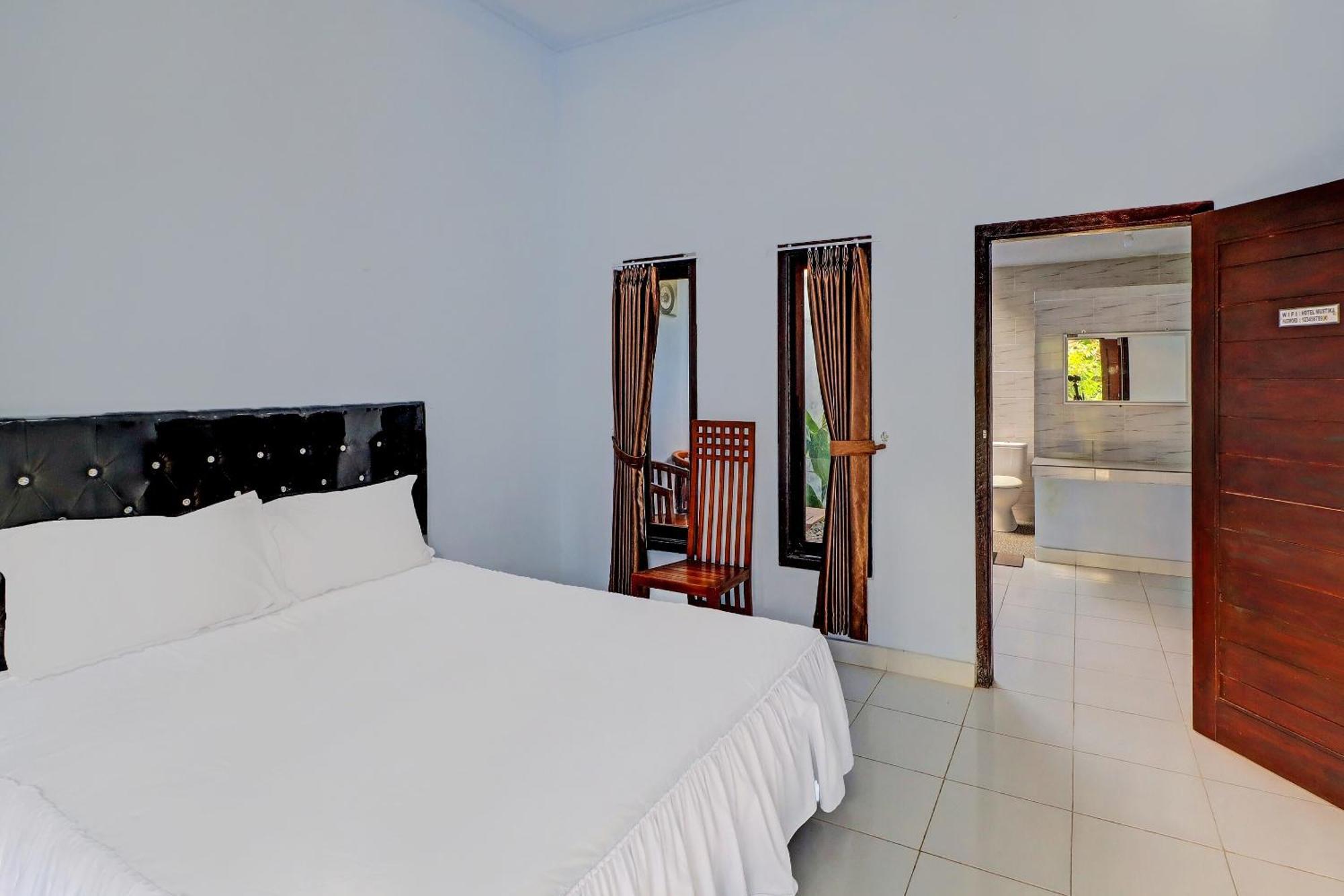 Oyo 92401 Hotel Mustika Negara  Екстер'єр фото