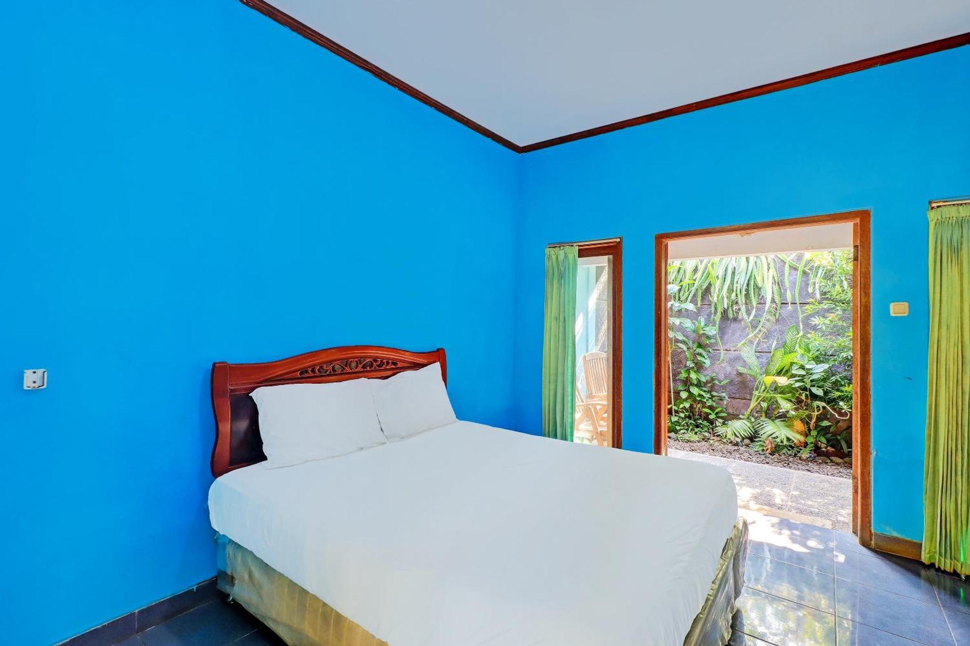 Oyo 92401 Hotel Mustika Negara  Екстер'єр фото