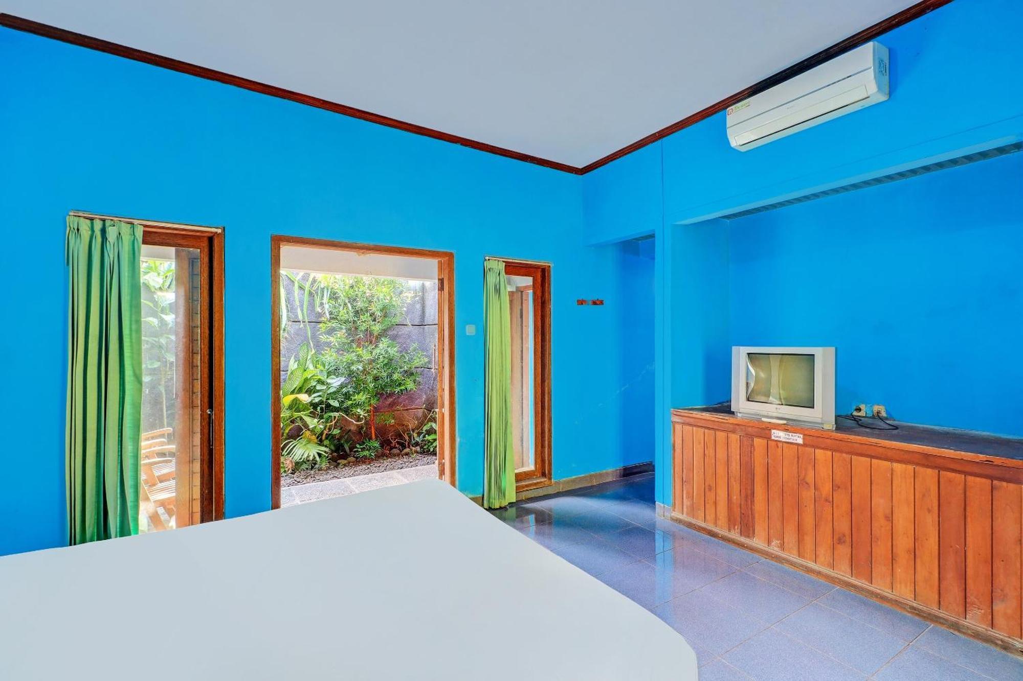 Oyo 92401 Hotel Mustika Negara  Екстер'єр фото